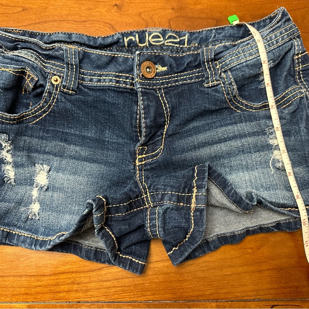 EUC Rue 21 Shorts Size Small - Picture 2 of 3